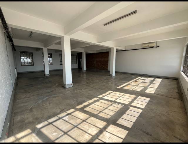 150M² BUSINESS TO LET IN WOODSTOCK